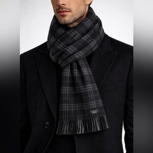 Burberry Scarf in Black and Charcoal Gray